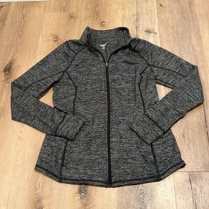 Old Navy Active zip up hoodie. Size Large Grey